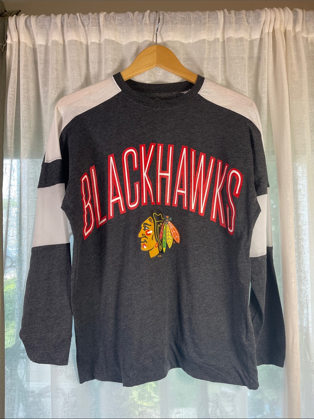 NHL Blackhawks Charcoal, White and Red Long Sleeve Crew